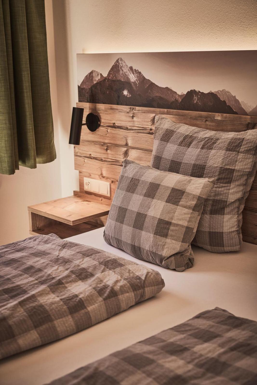 Rait'Ner Wirt Hotel Schleching Bagian luar foto