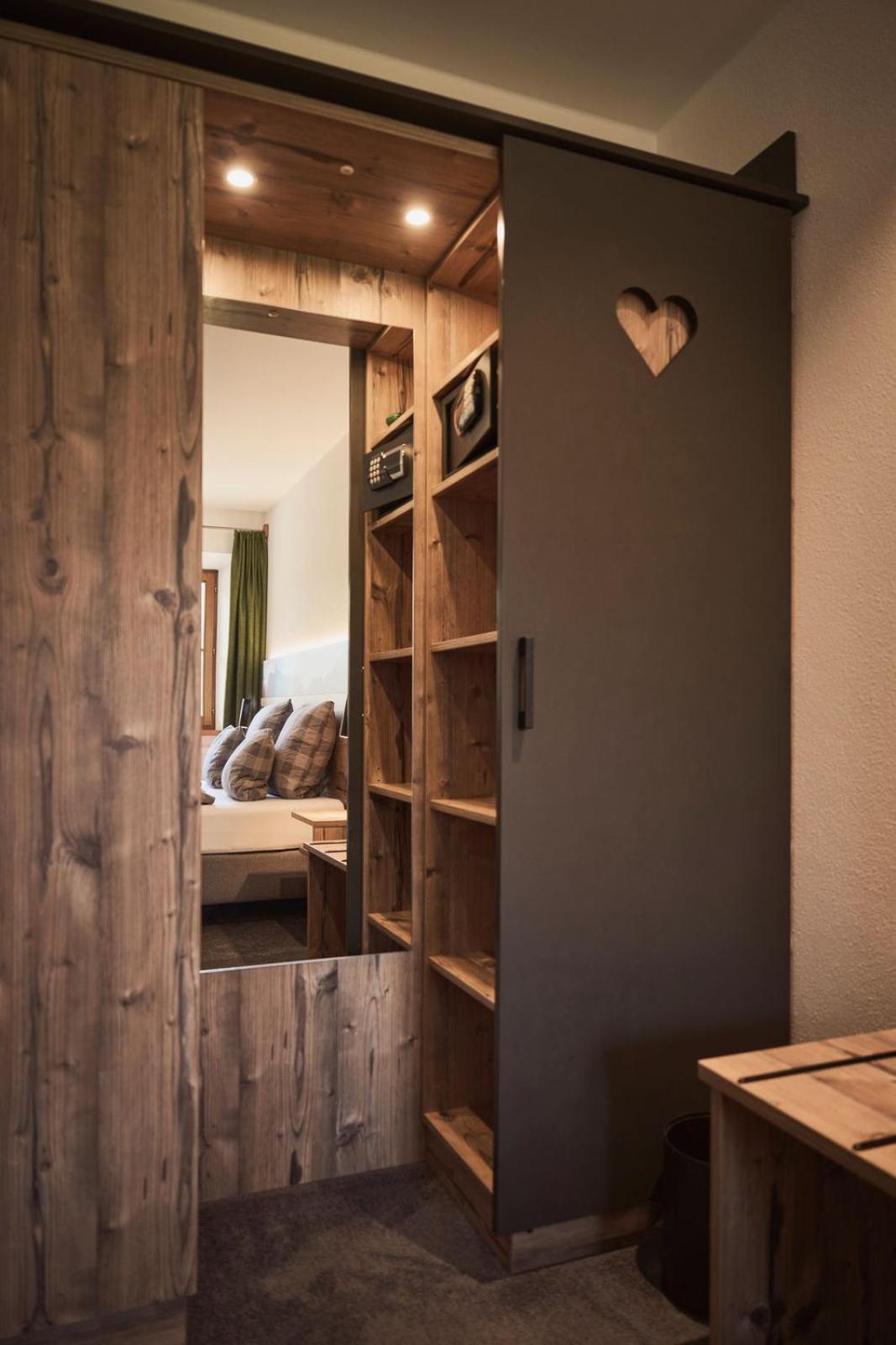 Rait'Ner Wirt Hotel Schleching Bagian luar foto