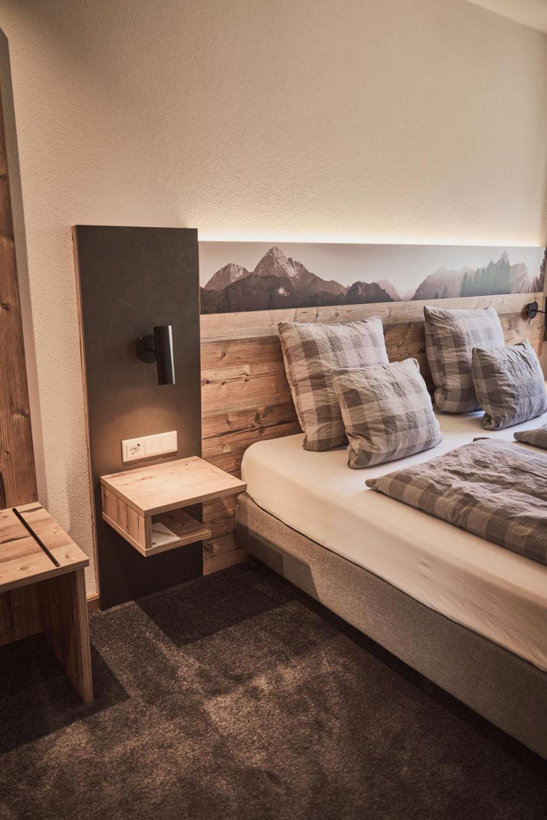 Rait'Ner Wirt Hotel Schleching Bagian luar foto