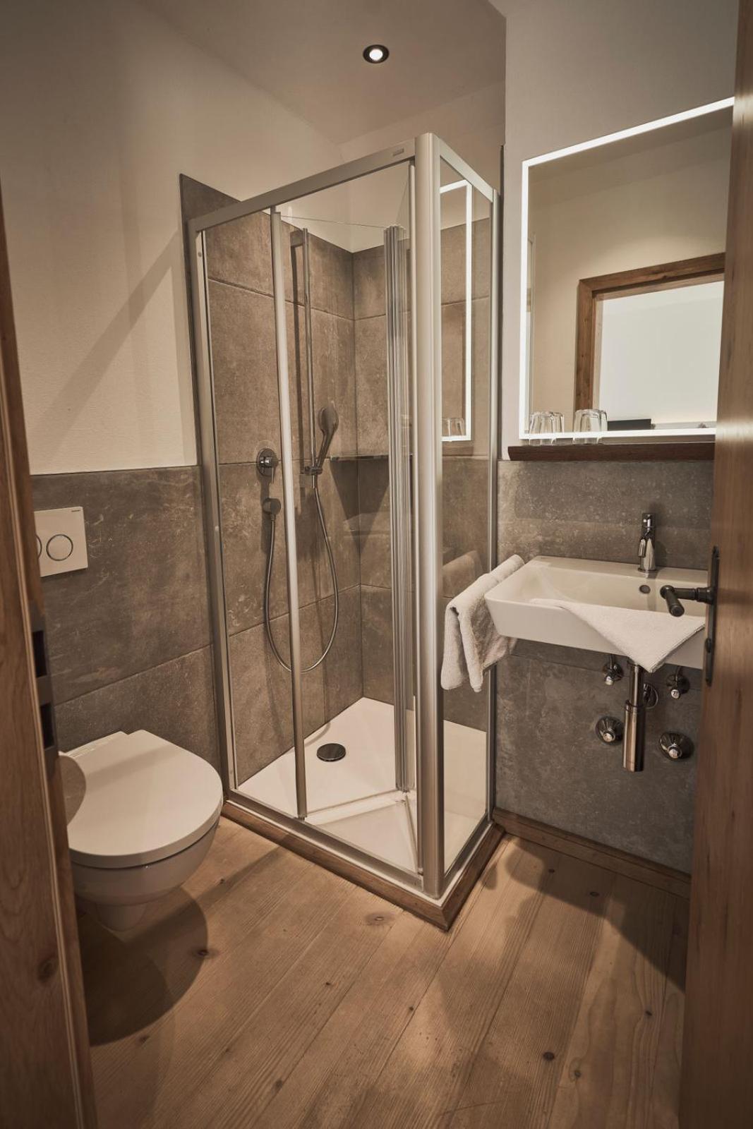 Rait'Ner Wirt Hotel Schleching Bagian luar foto